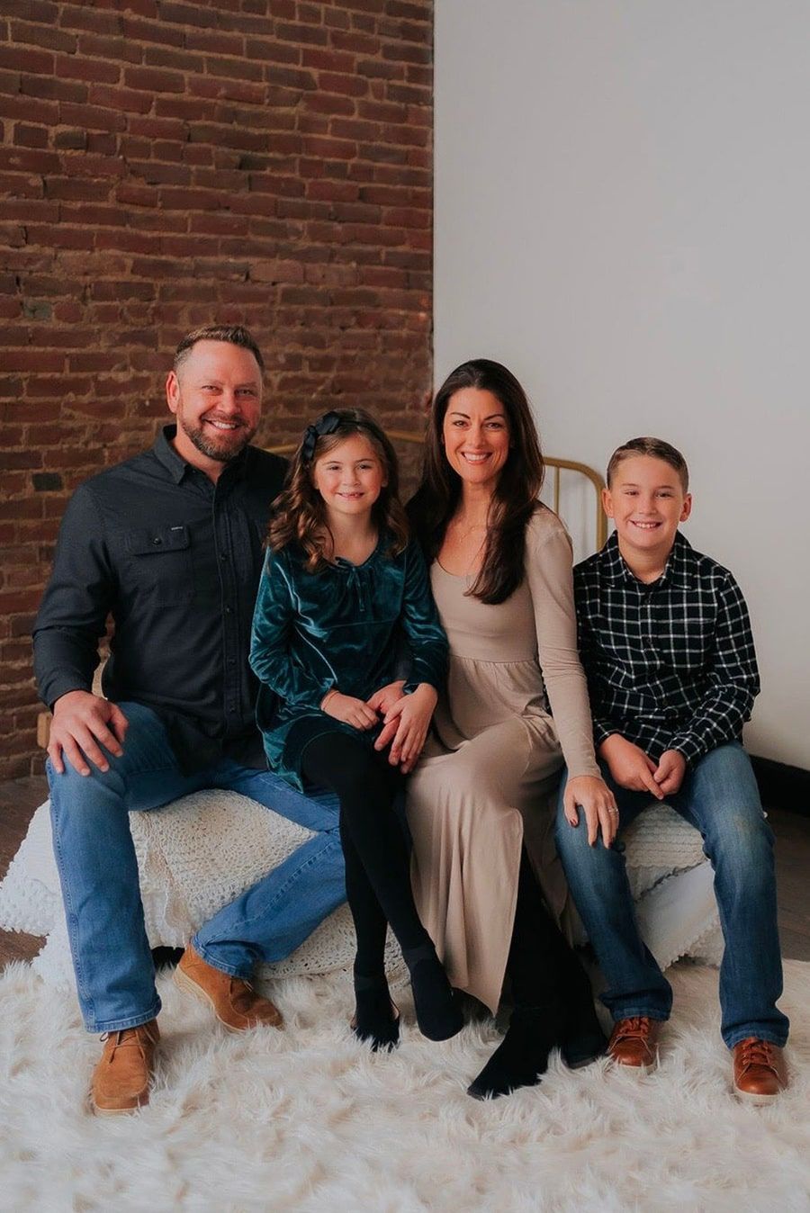 Family of Lindsey Thomas, DC Sandstone Chiropractic